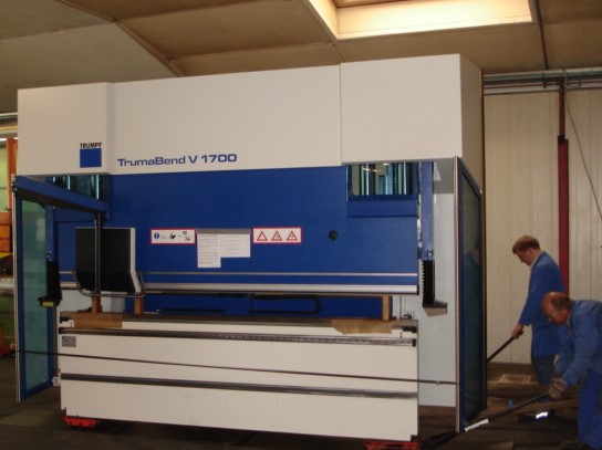 Neue High-End-Biegemaschine arbeitet bei Heinzig: Trumpf TrumaBend V1700