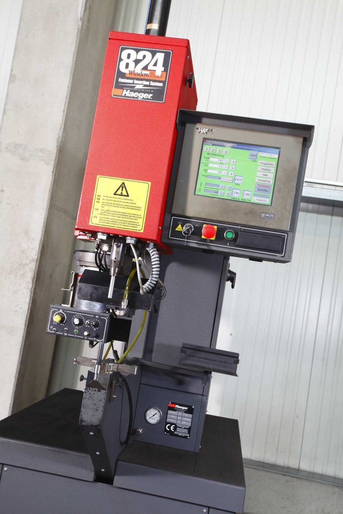 Neues Einpresssystem: Haeger 824 OneTouch 4e