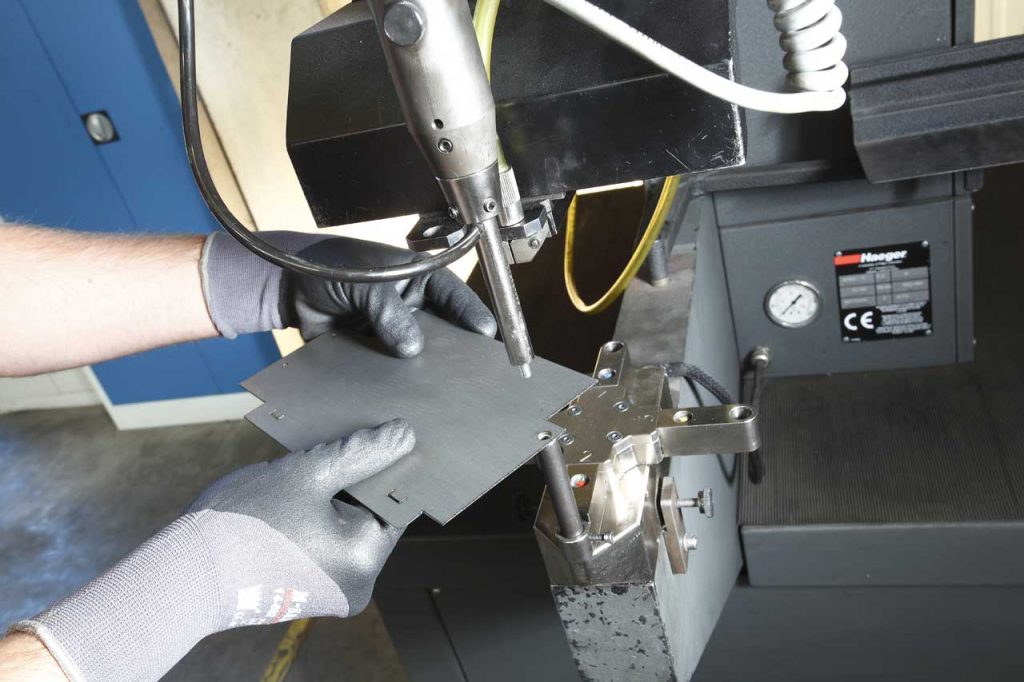 Neues Einpresssystem: Haeger 824 OneTouch 4e