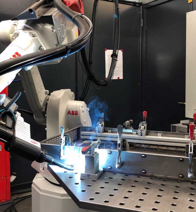 Schweißroboter IRB 1600-6/1.45 erweitert Maschinenpark